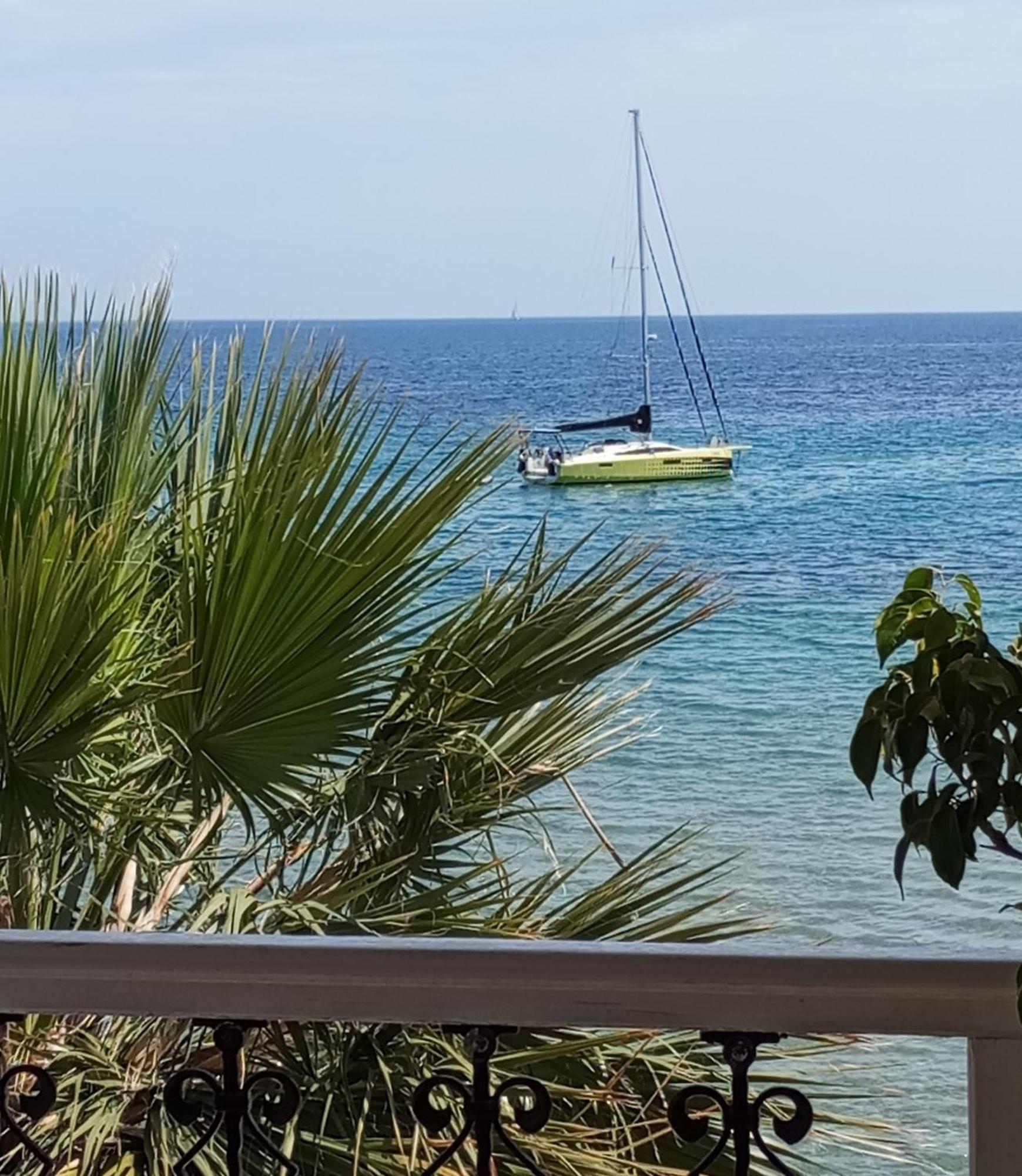 Svetlana&Michalis Oasis Hotel Agia Marina  Exterior foto