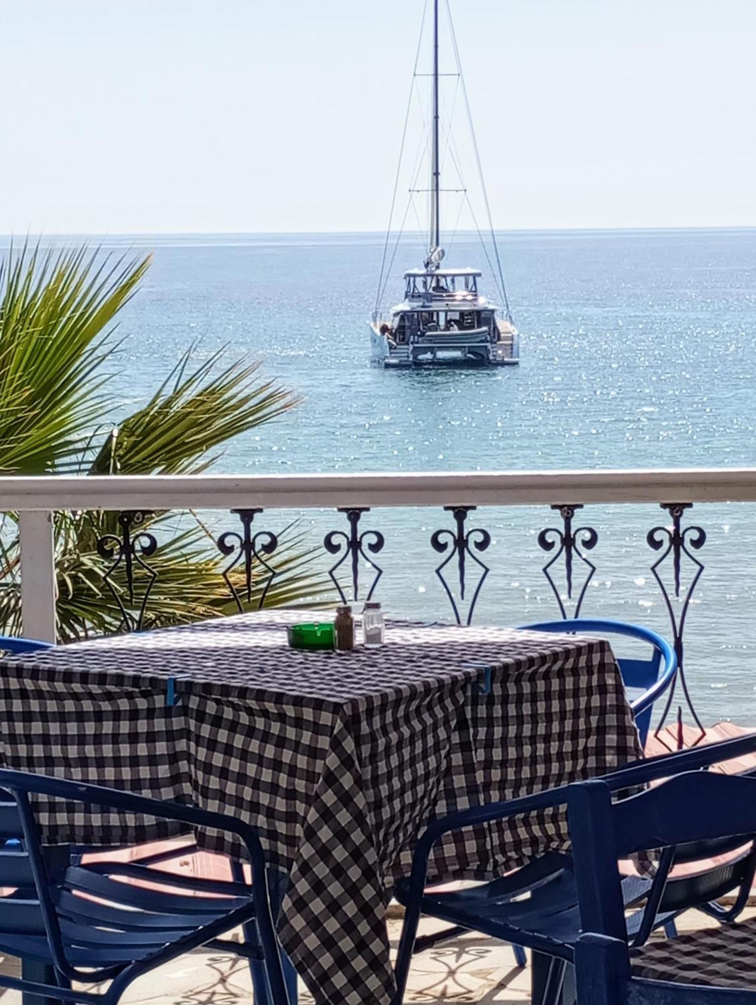 Svetlana&Michalis Oasis Hotel Agia Marina  Exterior foto